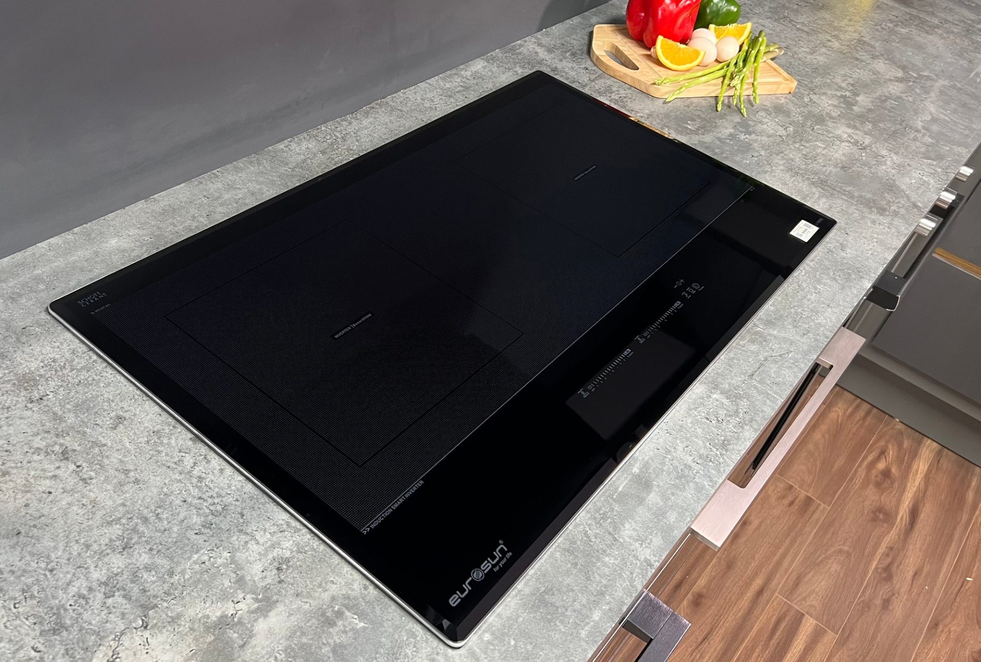 Bếp từ Eurosun EU-T899G có tốt không?