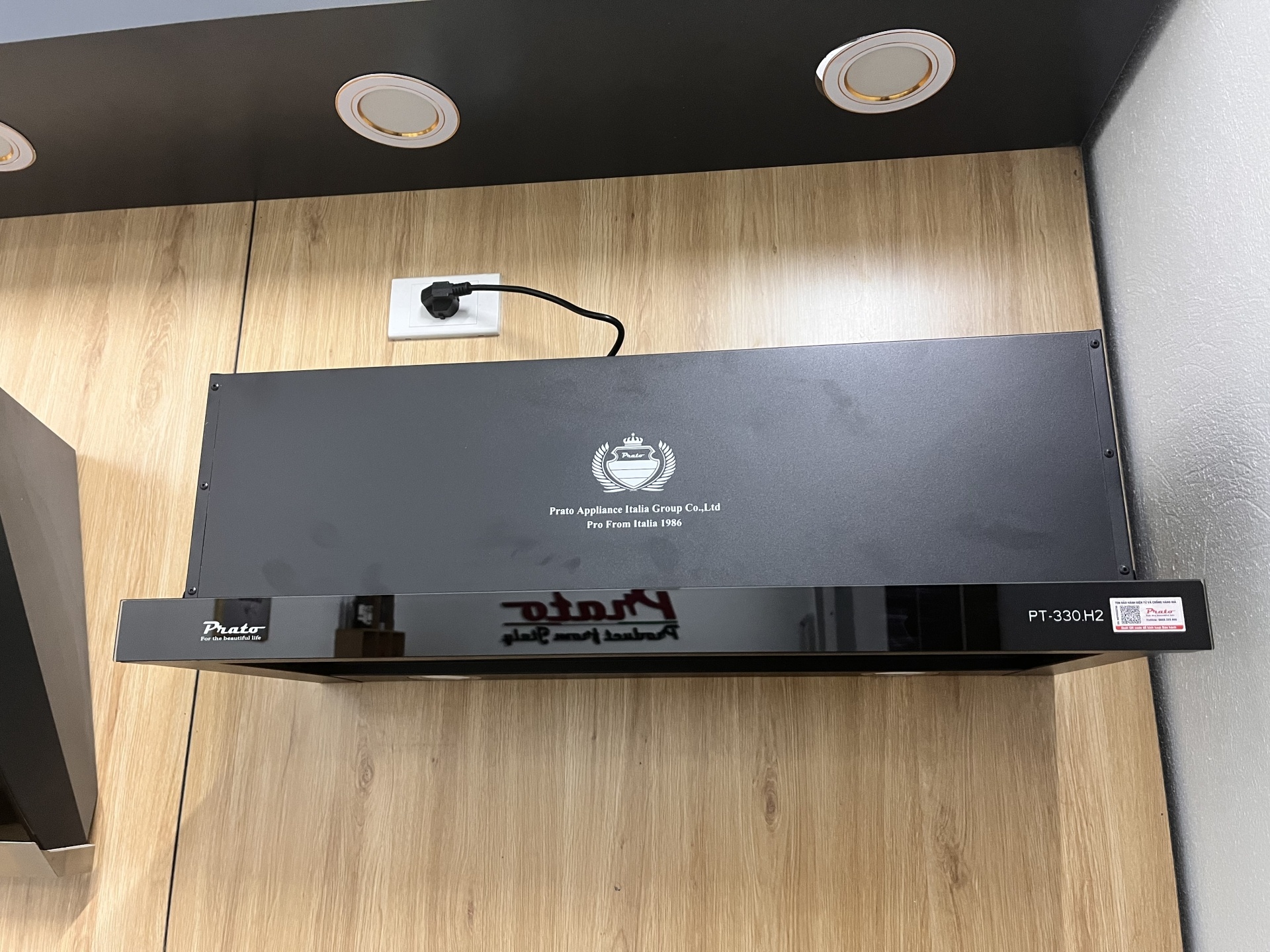 Máy hút mùi Prato Model PT-330.H2